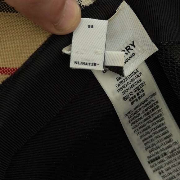 Burberry Check and Mesh Cap
Archive Beige